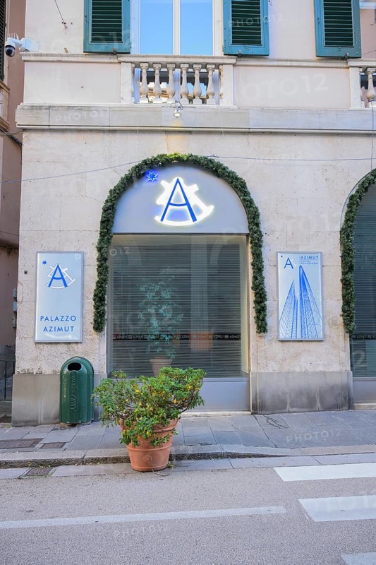 Azimut holding spa, investment banking, asset menagement, Genova, Italy, Europe