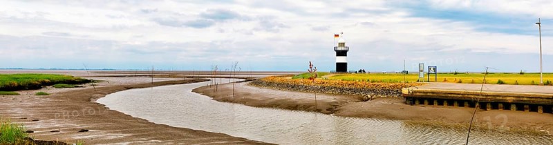 Shipping channel, with Kleiner Preusse lighthouse, Wremen, Cuxhaven