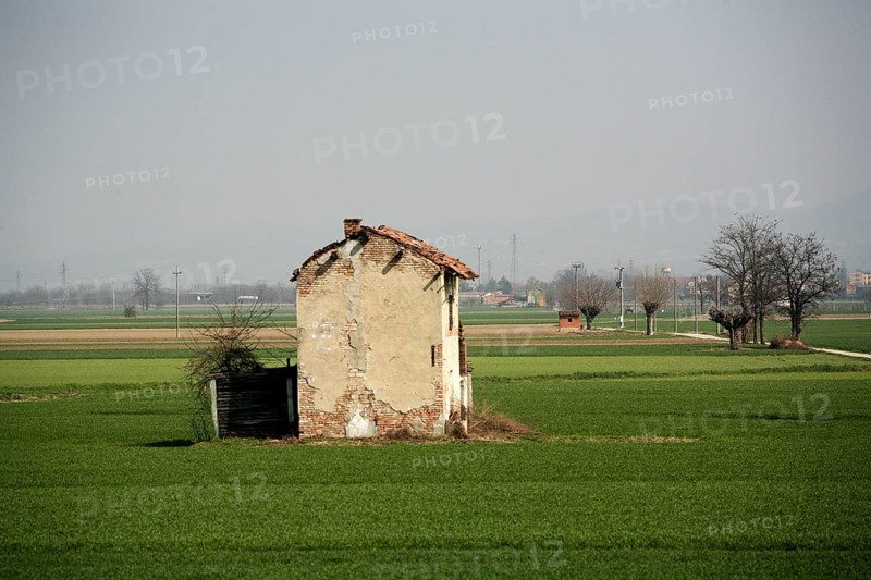 Old building, Po Valley, Italy, Europe