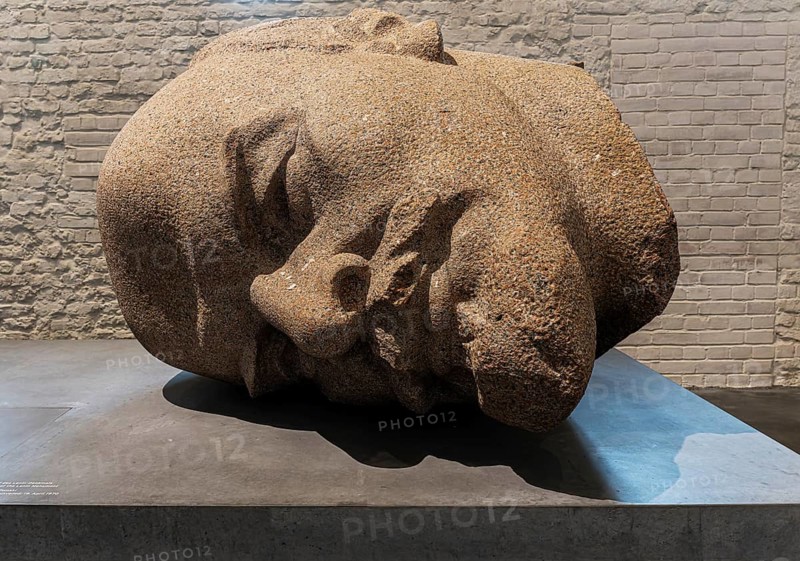 Head of Lenin Monument, Proviantmagazin Zitadelle Spandau, Exhibition Unveiled, Figures, Monuments and Sculptures, Berlin, Germany, Europe