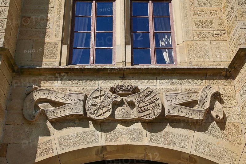 Coat of arms, stone plaques, relief, crown, Varbüler Castle, Hemmingen Castle, former seat of the barons of Varnbüler, main building now town hall, neo-Gothic, historical buildings, architecture, Hemmingen, Ludwigsburg district, Baden-Württemberg, Germany, Europe