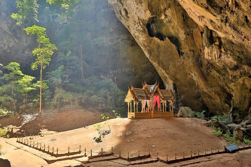 Phraya Nakhon Cave, Hua Hin, Prachuap Khiri Khan Province, Thailand, Asia