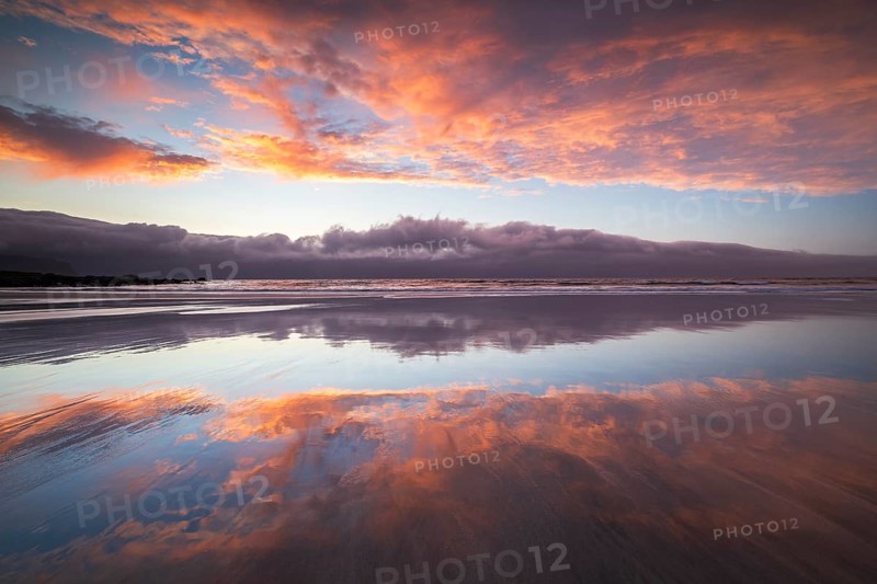 Sunset on the beach at Skagsanden, Flakstad, Lofoten, Norway, Europe