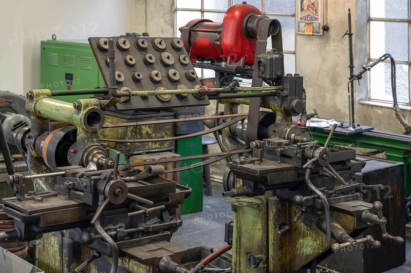 Self-construction of a workbench in the production hall of engine valves, formerly Dietz & Pfriem valve factory, today Industrial Museum Lauf, Sicharchard Str., Lauf an der Pegnitz, Middle Franconia, Bavaria, Germany, Europe