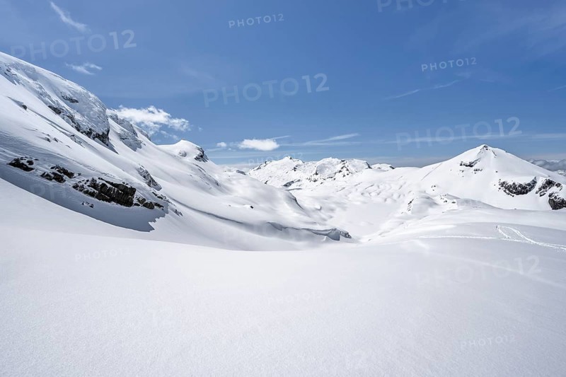 Mountain landscape with snow, summit Mittaghorn and Wildhorn, ascent to Wildstrubelhütte, Bernese Alps, Switzerland, Europe