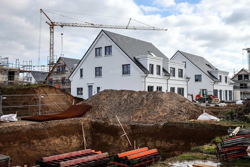 Duisburg, North Rhine-Westphalia, Germany, residential construction in a new development area, new-build neighbourhood with detached houses, semi-detached houses and multi-family houses, Europe