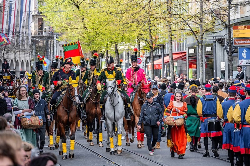 Parade of historically costumed guildsmen, Sechseläuten or Sächsilüüte, Zurich Spring Festival, Zurich, Switzerland, Europe