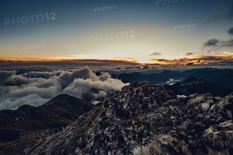 Sunrise hike on the Hochplatte in the Ammergau Alps, Ammergebirge in the Allgäu, Bavaria, Germany, Europe