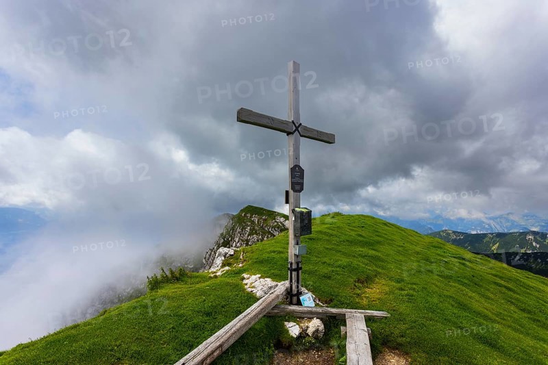 Summit cross on the Gamsfeld, Russbach, Osterhorn group, Salzkammergut, Salzburg province, Austria, Europe