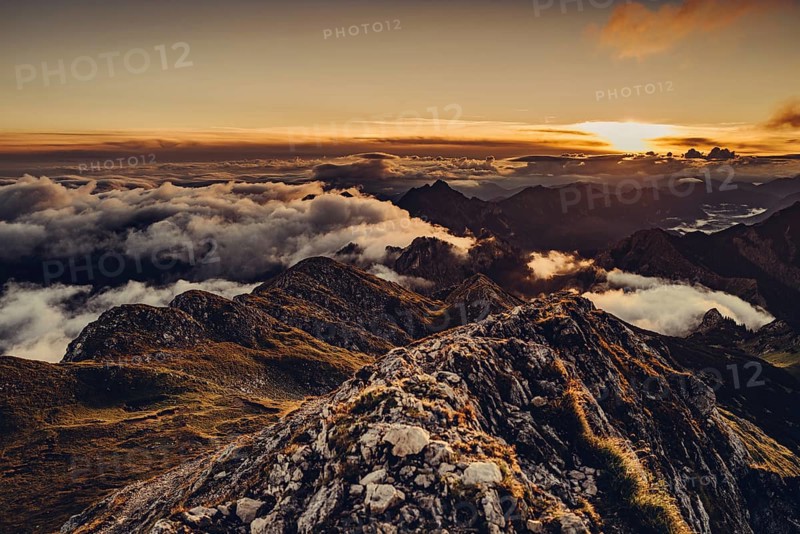 Sunrise hike on the Hochplatte in the Ammergau Alps, Ammergebirge in the Allgäu, Bavaria, Germany, Europe
