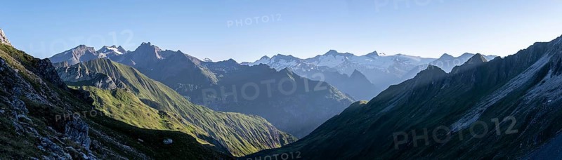Alpine panorama, view from Bachlenkenkopf, Dreiherrenspitze, Simonyspitze, Großer Geiger and Großvenediger, high mountains, Venedigergruppe, Hohe Tauern, Austria, Europe