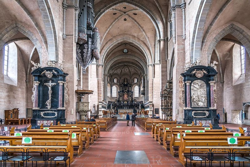 Interior of St Peter's Cathedral, UNESCO World Heritage Site in Trier, Rhineland-Palatinate, Germany, Europe