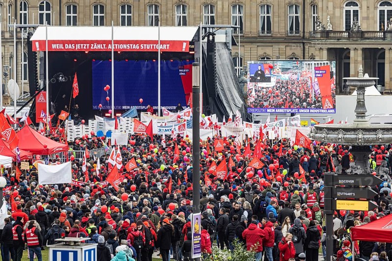 Day of action organised by IG Metall in Stuttgart. Metalworkers rally to fight for the future of industrial jobs. Their demands: Employers should stop cutting jobs and refrain from site closures and relocations. The union is expecting 25, 000 participants. Stuttgart, Baden-Württemberg, Germany, Europe