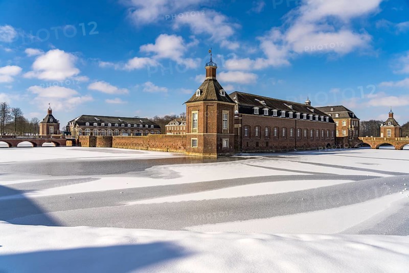 The snow-covered Nordkirchen Castle in winter, Nordkirchen, Münsterland, North Rhine-Westphalia, Germany, Europe