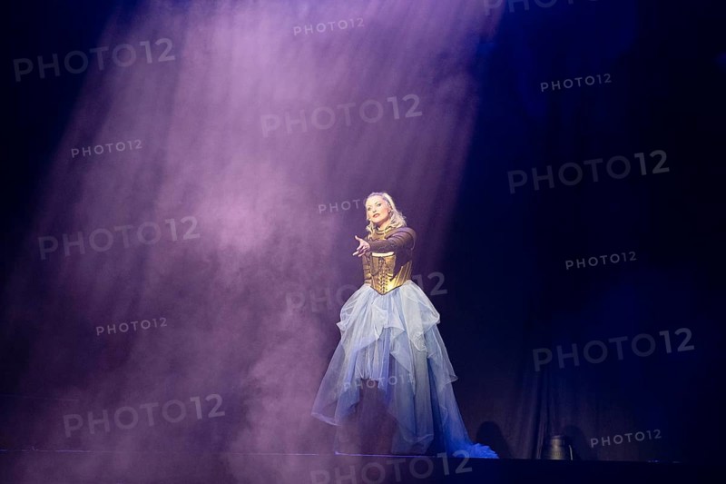 Singer with Gregorian live on 25 years Masters of Chant! Tour in the Berlin Uber Eats Music Hall on 01.02.2025