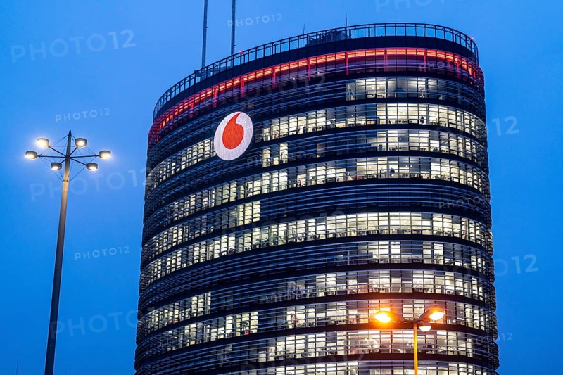 The company headquarters of Vodafone, in Düsseldorf-Heerdt, Vodafone-Campus, office tower, North Rhine-Westphalia, Germany, Europe