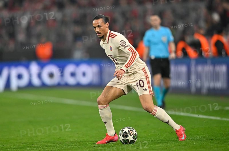 Leroy Sané FC Bayern Munich FCB (10) Action on the ball UEFA Champions League Allianz Arena, Munich, Bayern, Germany, Europe