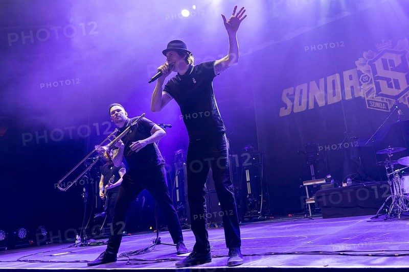 Sondaschule, Ska Punk Rock Band, Germany, Costa Cannabis (Tim Kleinrensing), Singer, concert, 12.02.2025, Velodrom, Berlin, Germany < english> Sondaschule, Ska Punk Rock Band, Germany, concert, February 12th, 2025, Velodrom, Berlin, Germany, Europe