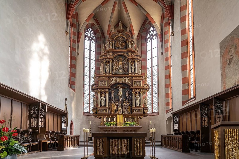 Altar of the Roman Catholic parish church of St Andrew in Ochsenfurt, Lower Franconia, Bavaria, Germany, Europe