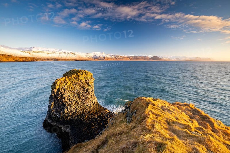 Coast near Arnarstapi, Snäfellsnes Peninsula, Snæfellsnes, West Iceland, Iceland, Europe