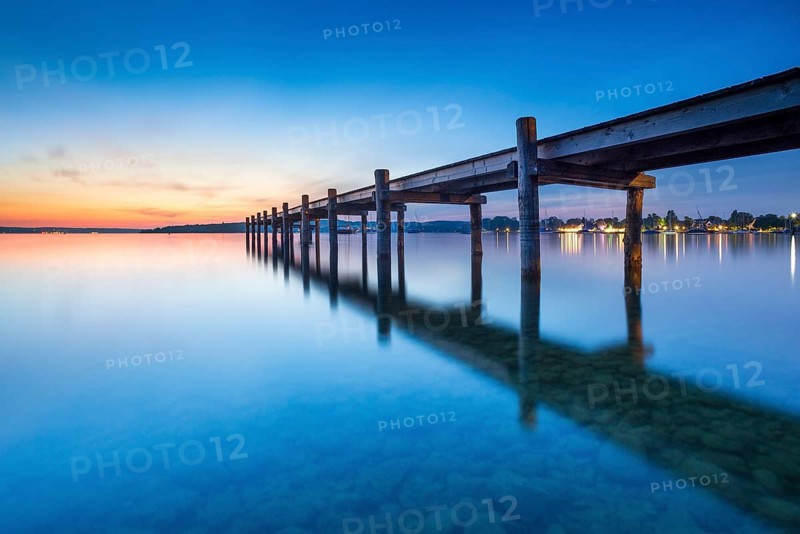 Jetty on the Lake Ammer at dusk, Herrsching am Lake Ammer, Bavaria, Germany, Europe