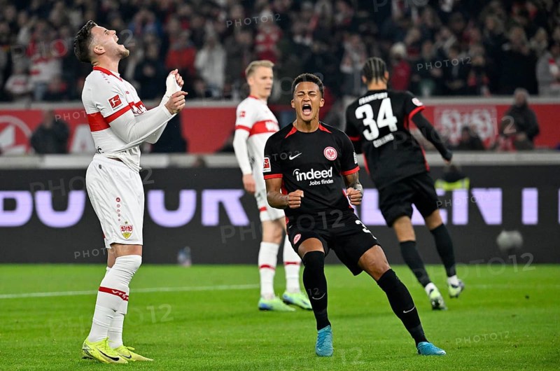 Ermedin Demirovic VfB Stuttgart (09) Disappointment disappointed after missed goal chance, penalty, gestures, gestures, cheers at Tuta Eintracht Frankfurt SGE (35) MHPArena, MHP Arena Stuttgart, Baden-Württemberg, Germany, Europe