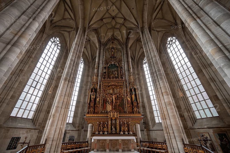 High altar, completed in 1642, replaced by neo-Gothic carvings in 1856, late Gothic hall church of St George, Dinkelsbühl, Bavaria, Germany, Europe