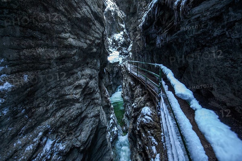 Winter, snowy landscape, river Breitach and hiking trail through the Breitachklamm gorge near Oberstdorf, Oberallgäu, Allgäu, Bavaria, Germany, Europe