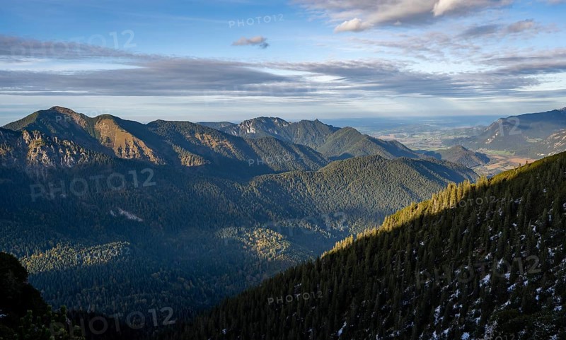 Forest-covered mountain landscape of the Ammergau Alps, hike to Kramerspitz, in autumn, Ammergau Alps, in autumn, Bavarian Prealps, Bavaria, Germany, Europe
