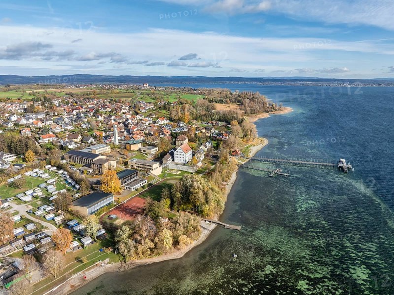 Aerial view of the municipality of Gaienhofen on the south side of the Höri peninsula with the marina, jetty and Gaienhofen Castle, now a school campus and grammar school, Lake Constance, Constance district, Baden-Württemberg, Germany, Europe