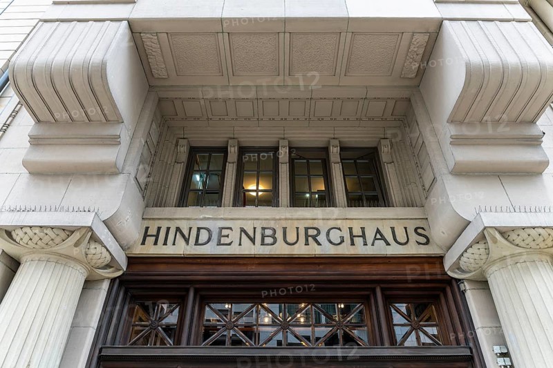 Detail photo, historic building façade, Hindenburghaus, Großer Burstah 31, Hamburg, Germany, Europe
