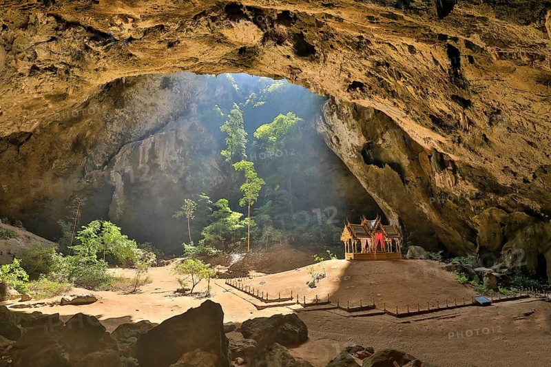 Phraya Nakhon Cave, Hua Hin, Prachuap Khiri Khan Province, Thailand, Asia