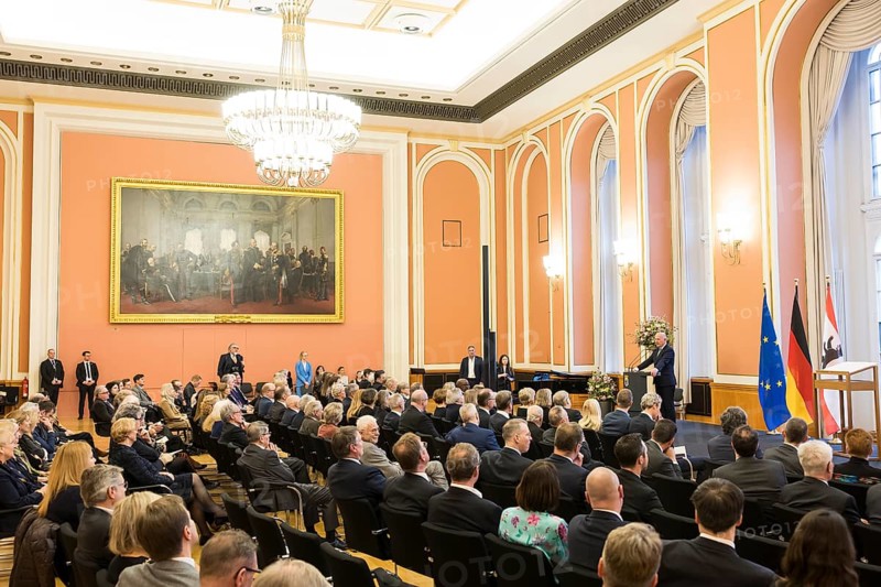 Kai Wegner (Governing Mayor of Berlin) delivers the laudatory speech in front of Friede Springer is awarded honorary citizenship in the Rotes Rathaus, Berlin, 26/02/2025