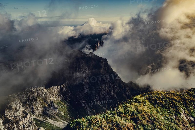 Sunrise hike on the Hochplatte in the Ammergau Alps, Ammergebirge in the Allgäu, Bavaria, Germany, Europe