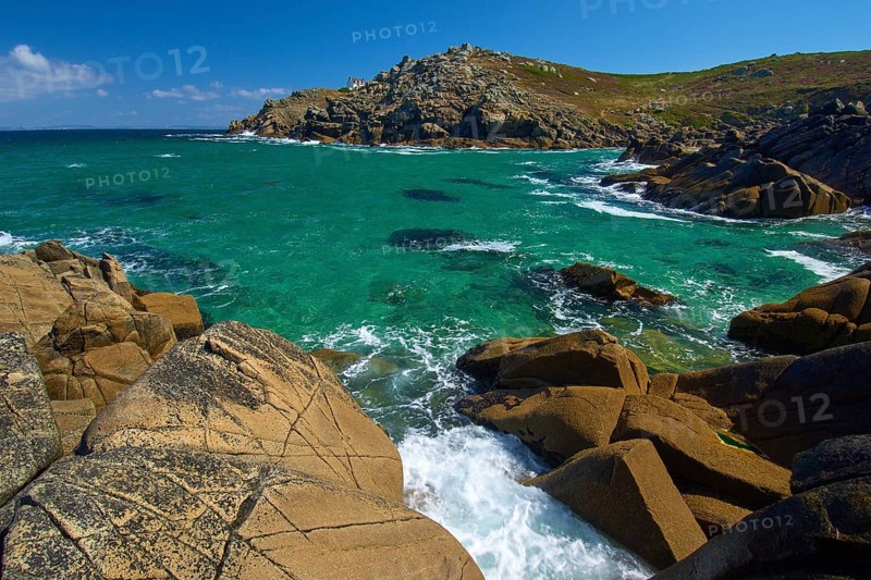 Lighthouse house Phare du Millier on cliff overlooking the sea under a clear sky, Point du Millier, Beuzec Cap Sizun, Finistere, Brittany, France, Europe