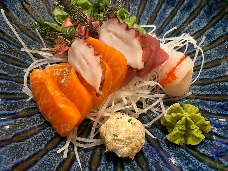 Mixed sashimi sushi platter, raw fish, salmon, tuna, octopus, scallop, crayfish, wasabi, Stuttgart, Baden-Württemberg, Germany, Europe