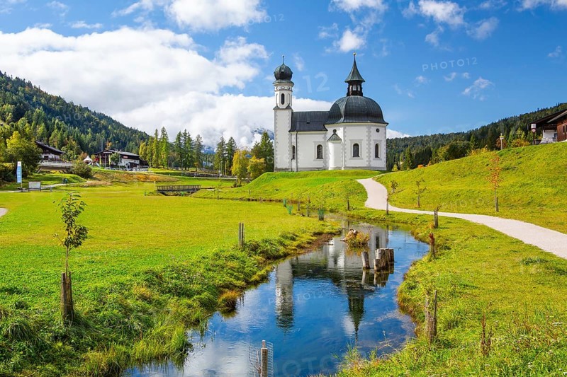 Seekirchl on the outskirts of the village, Seefeld in Tyrol, Seefeld Plateau, Tyrol, Austria, Europe