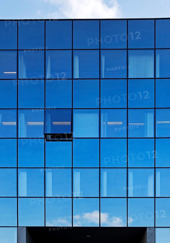 Modern, mirrored glass architecture, Prinzenpark, architect Walter Brune, Düsseldorf, North Rhine-Westphalia, Germany, Europe
