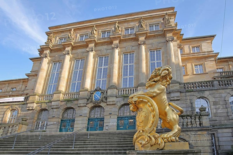Town hall built in 1909 with golden lion figure, open staircase, historicism, columns, Obere Königsstraße, Kassel, Hesse, Germany, Europe