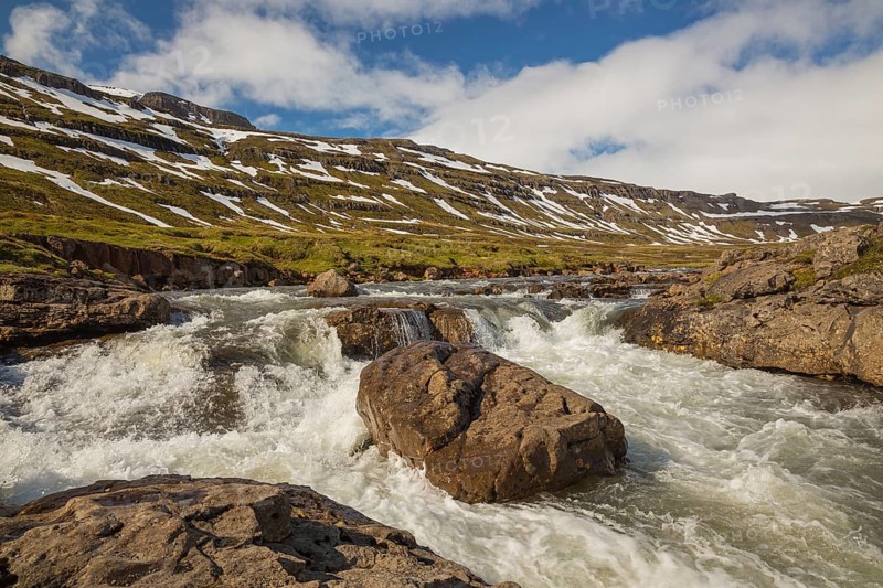 Rapids of the river Fossa i Pjorsardal, close to the Haifoss waterfall. E Iceland