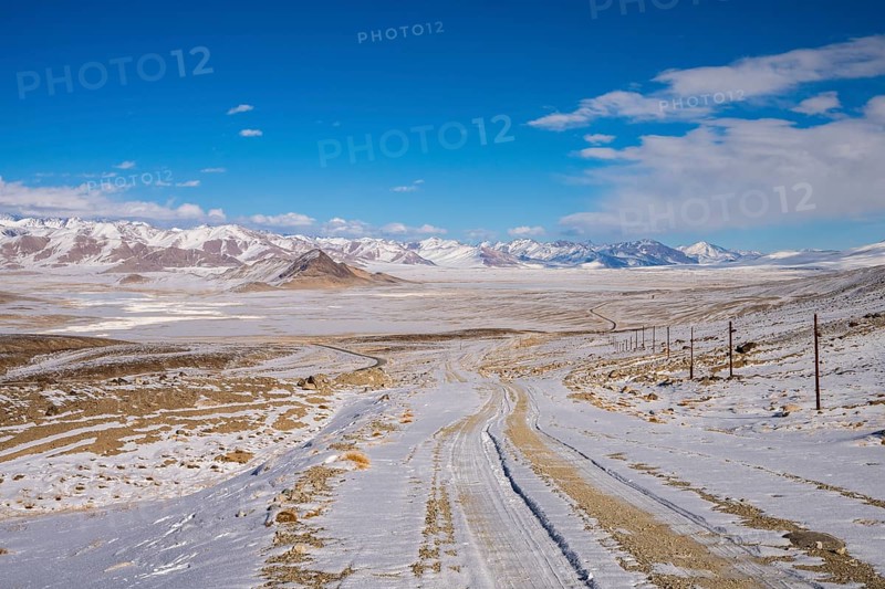 Winter landscape of the Pamir Plateau, Pamir Highway, Gorno-Badakhshan Province, Tajikistan, Central Asia, Asia