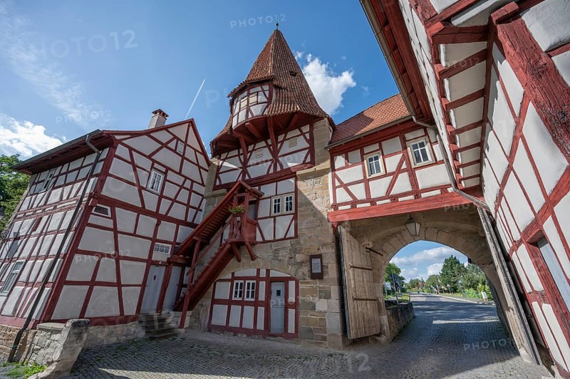 Rödelseer Tor, built in the 13th century, part of the town fortifications of Iphofen, Lower Franconia, Bavaria, Germany, Europe