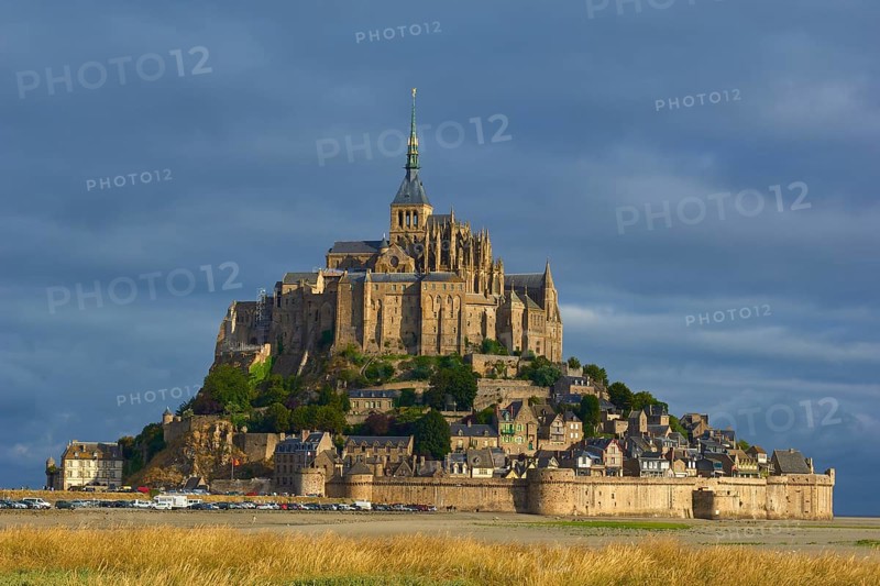 Picturesque view of Mont Saint-Michel on an island with medieval architecture, summer, Le Mont-Saint-Michel, Brittany, Normandy, France, Europe
