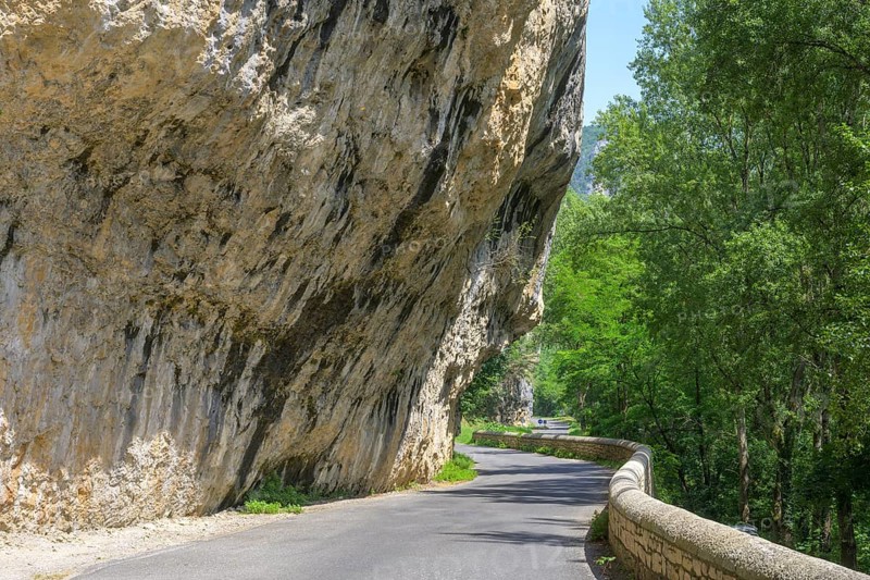 One-way road in the Tarn Gorge, Massegros Causses Gorges, Les Baumes Hautes, Département Lozère, France, Europe
