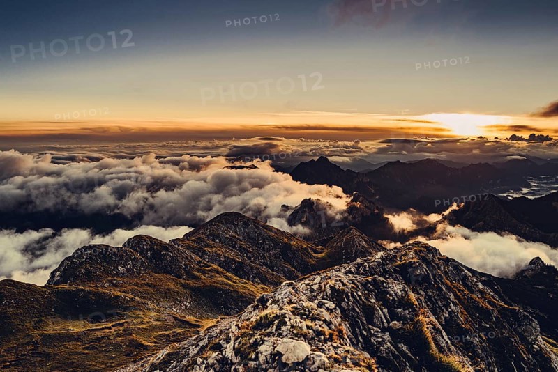 Sunrise hike on the Hochplatte in the Ammergau Alps, Ammergebirge in the Allgäu, Bavaria, Germany, Europe
