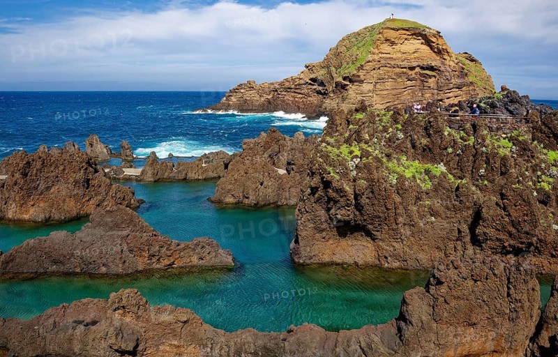 Natural swimming pools in volcanic rock, lava pools, natural swimming pools, natural pools, rocky coast, bathing complex, Porto Moniz, Madeira, Portugal, Europe