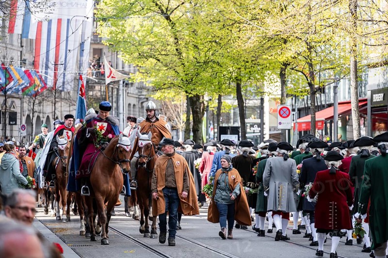 Parade of historically costumed guildsmen, Sechseläuten or Sächsilüüte, Zurich Spring Festival, Zurich, Switzerland, Europe