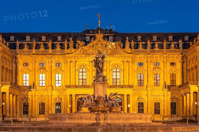 Frankonia Fountain in front of the Würzburg Residence at dusk, Würzburg, Bavaria, Germany, Europe