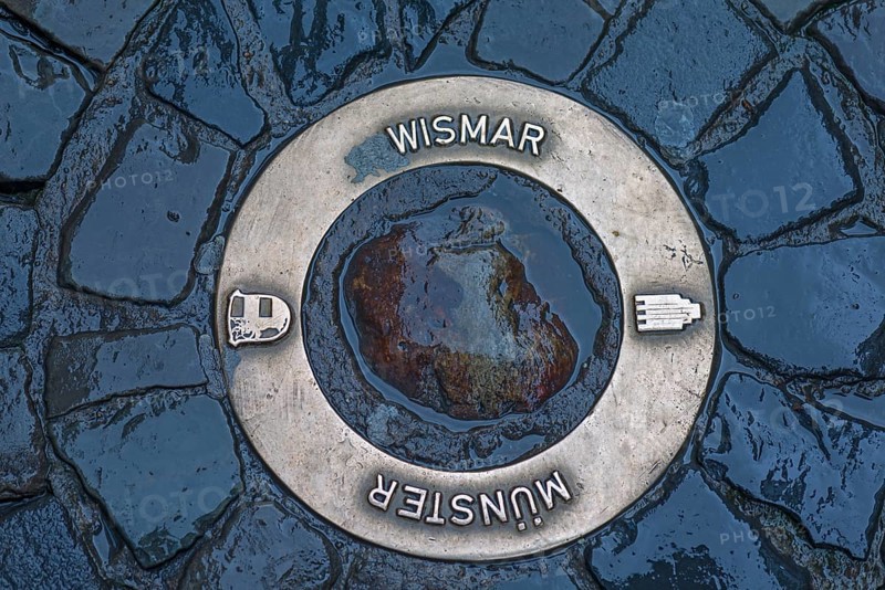 Town twinning ring between Münster and Wismar in the pedestrian zone, Münster, North Rhine-Westphalia, Germany, Europe