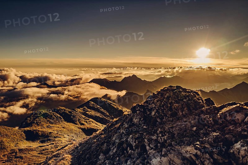Sunrise hike on the Hochplatte in the Ammergau Alps, Ammergebirge in the Allgäu, Bavaria, Germany, Europe
